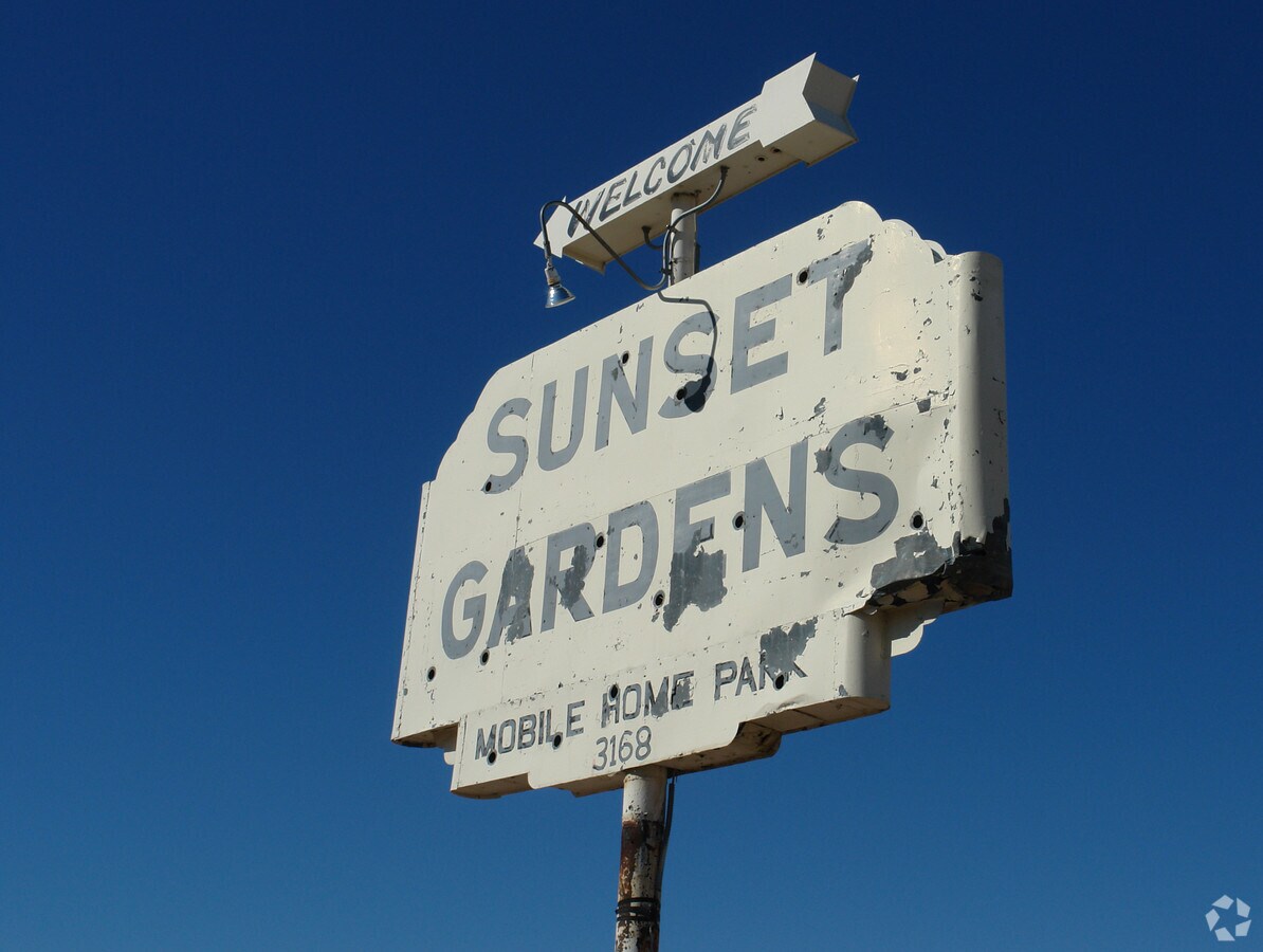 Photo - Sunset Gardens