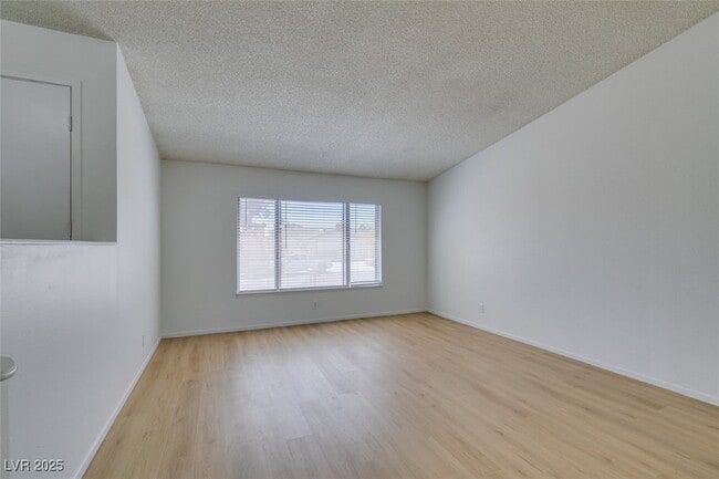 Photo - 5656 Maceta Ave