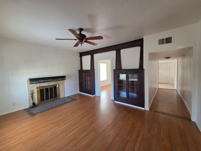 Photo - Phoenix 3 Bed/2 Bath