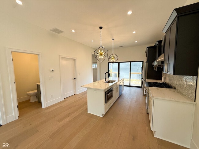 Photo - 1448 Lexington Ave