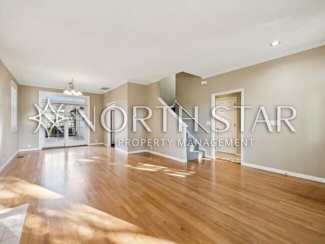 Photo - Perfect Old Town Lake Oswego Bungalow