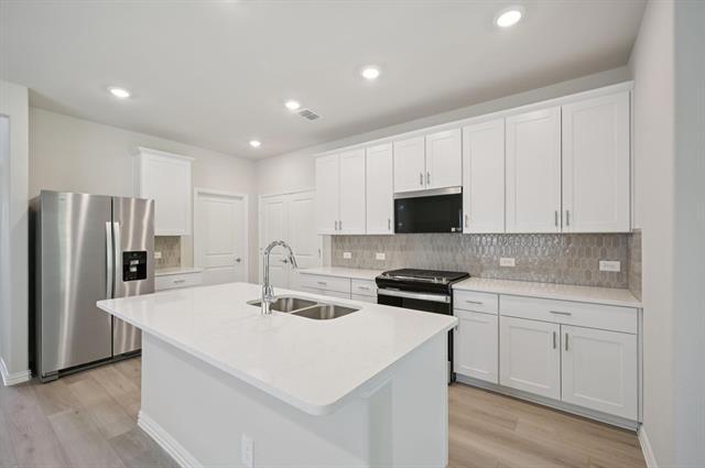 Building Photo - 3412 Brompton Dr