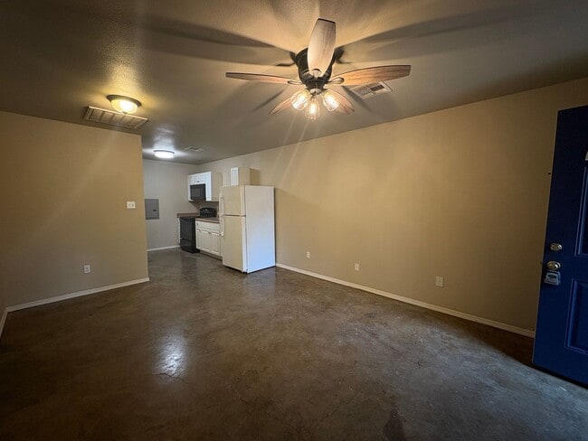 Photo - Newer construction 2 bedroom/1 bathroom house with Central Air & Heat!