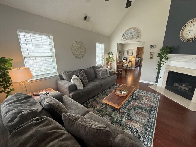 Photo - 20 Pointe Way