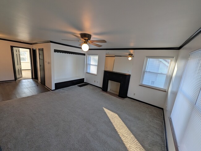 Building Photo - 722 Kenwick Rd