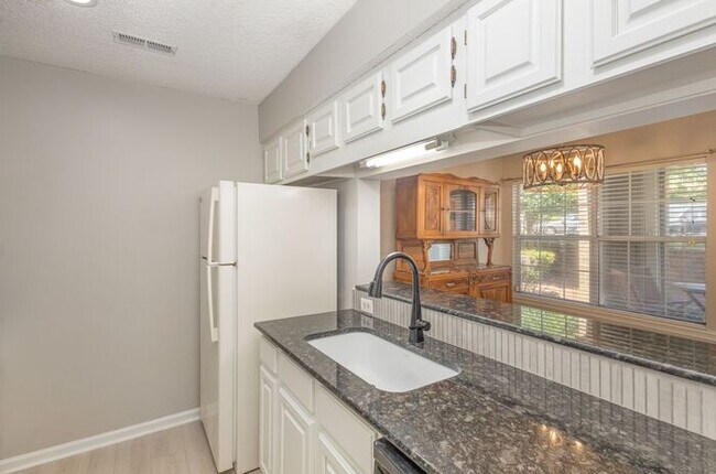 Photo - Delightful 2-bedroom, 2-bathroom condo