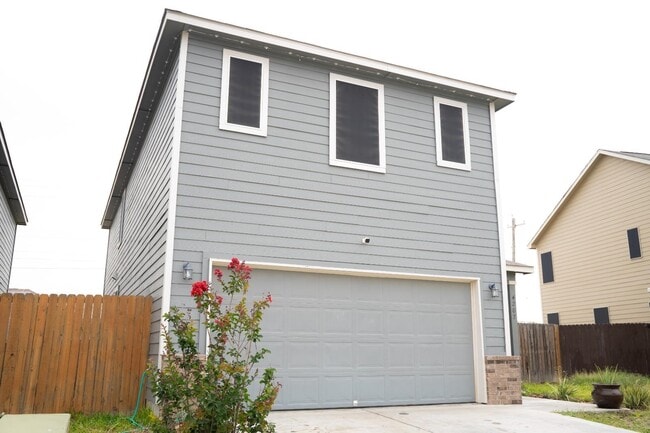 Photo - 4207 Lorisa Dr