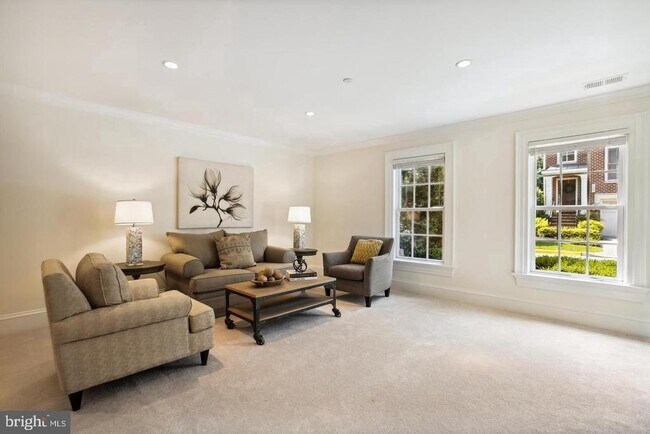 Photo - 7022 Little Leaf Linden Ln