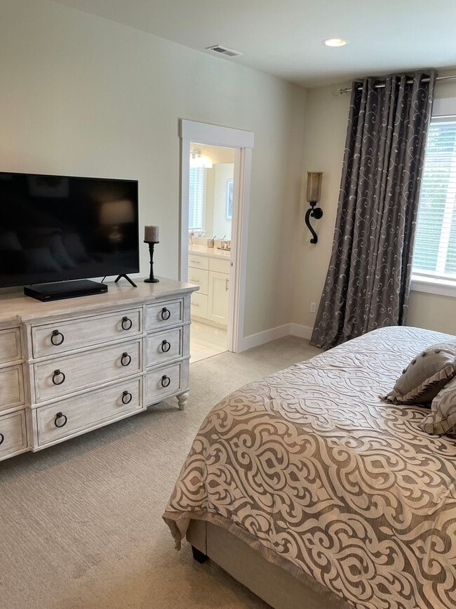 Photo - 8215 205th Ave E