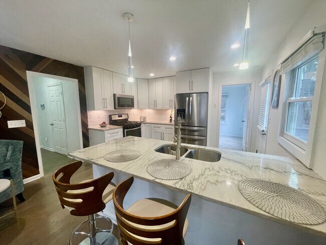 Photo - Cozy Bungalow in Atlanta's Westside