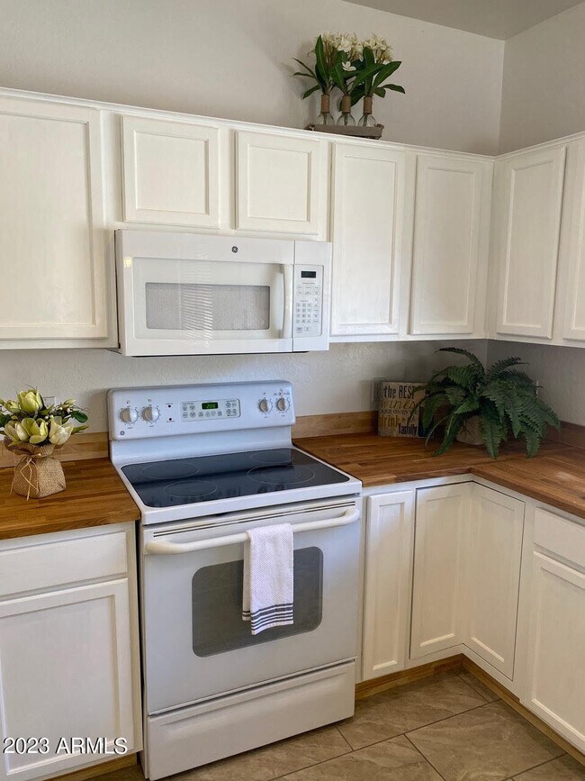 2847 E Morenci Rd Rental For Rent in San Tan Valley, AZ