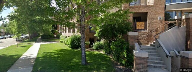 Side street view - 1085 Broadway St Unit 18