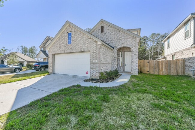 Building Photo - 16911 Lagos Ln