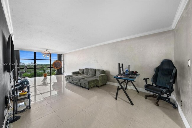 Photo - 1000 Parkview Dr Unidad 1025