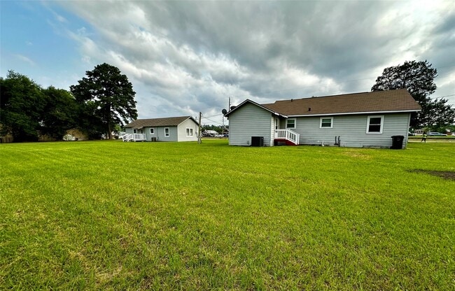 Photo - 318 Melton St