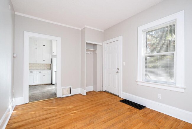 Photo - Spacious 4-Bedroom, 2-Bath Home in Northea...