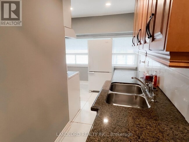 Photo - 9 Albright Ave