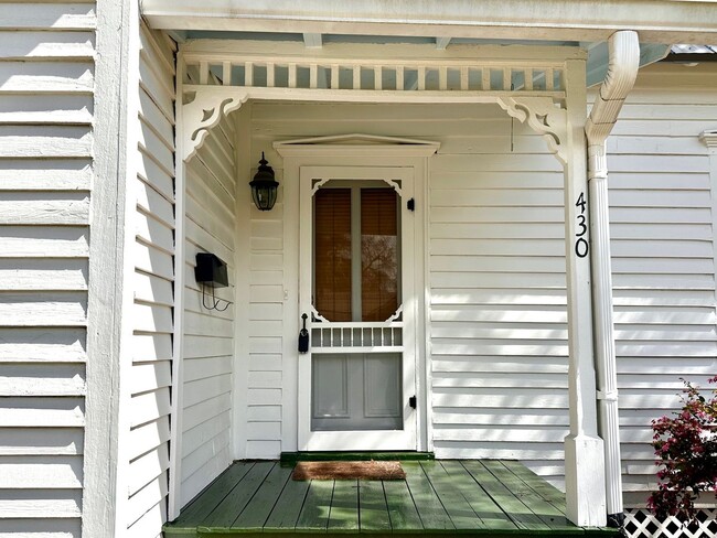 Photo - Historic Beauty in the Heart of Downtown F...