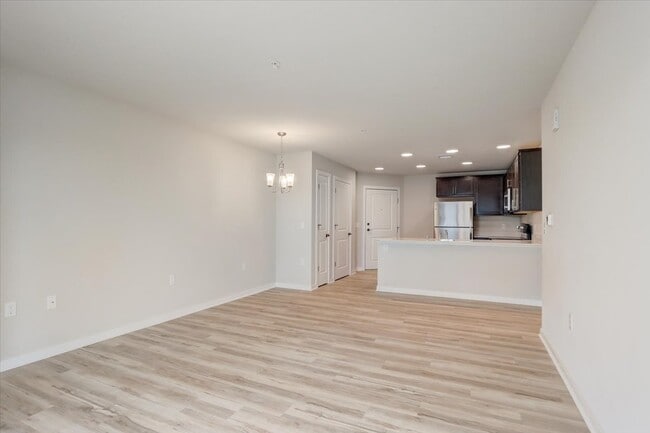Hidden Hills Apartments