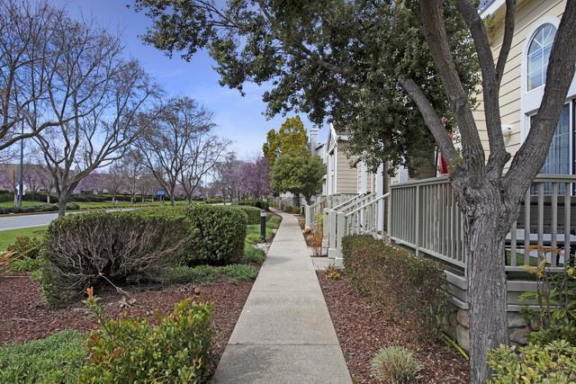 Photo - 336 Meridian Dr