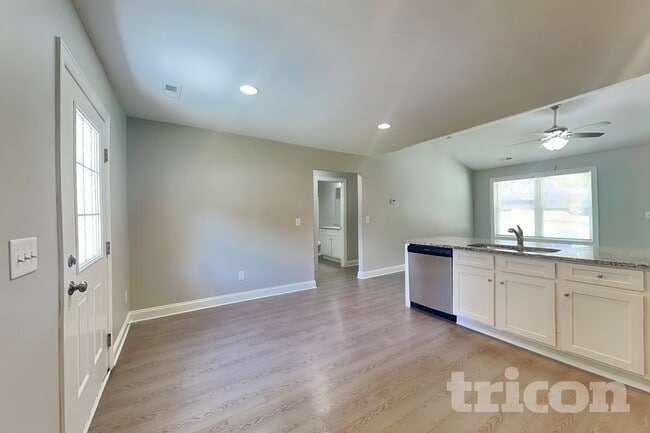 Photo - 603 Foster St