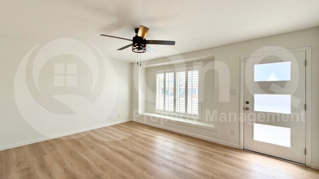 Photo - 8602 E Sheridan St