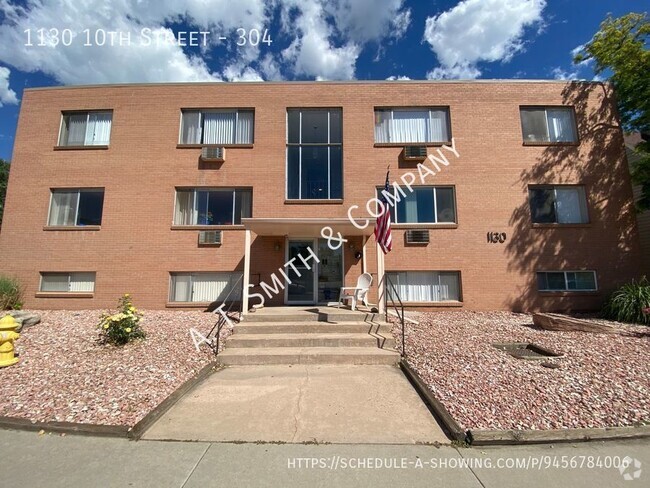 Building Photo - Live in one of the most popular areas in G... Unit 304 Rental