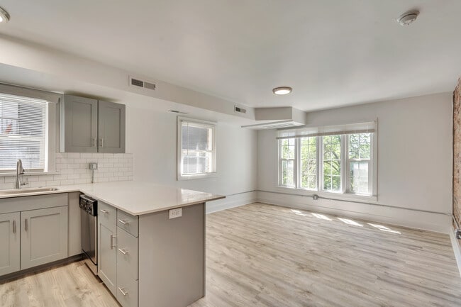 Photo - Breelynn Apartments