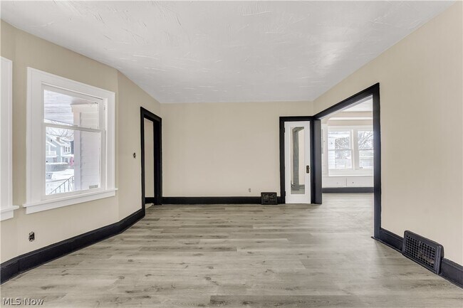 Photo - 1063 E 171st St Unit 1/DN