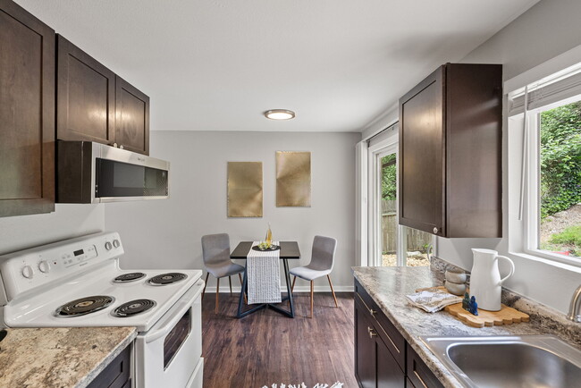 Photo - 3226 Halverson Ave