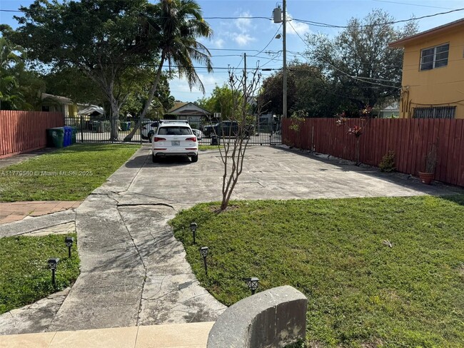 Photo - 1129 SW 10th St Apartamento Unidad 1