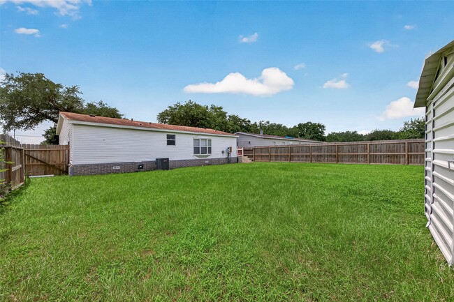 Photo - 20306 Mountain Dale Dr