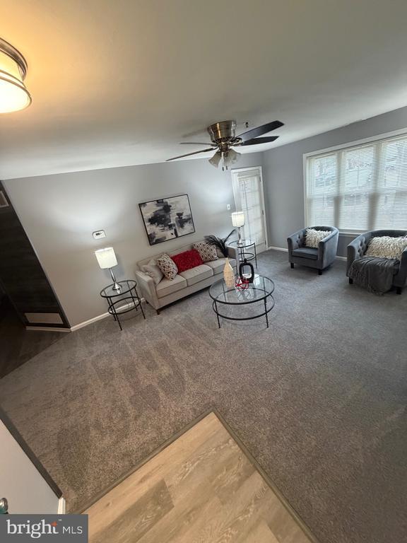 Photo - 102 Stonehurst Ct