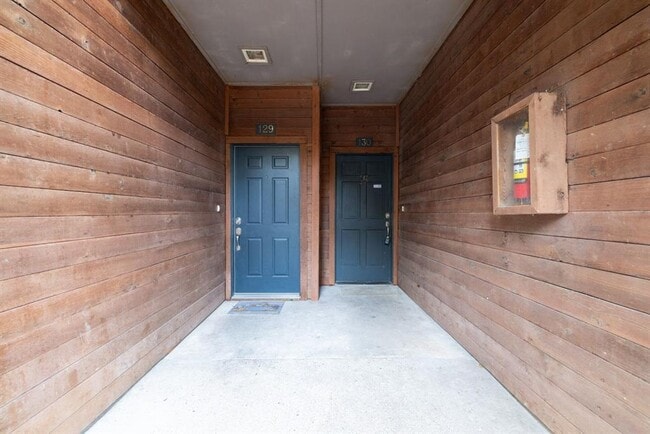 Photo - 4711 Spicewood Springs Rd Unidad 130