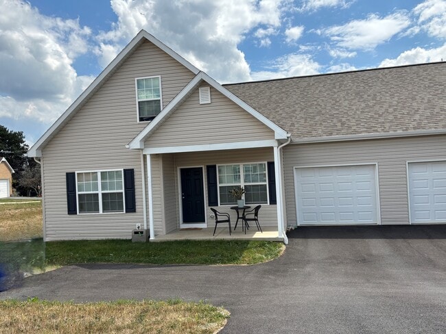 Photo - 2727 Blue Field Dr