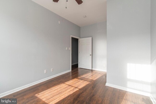 Photo - 1613 W Diamond St Unit 1