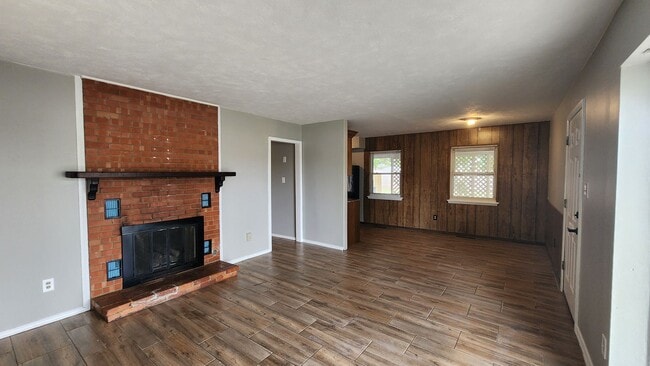 Photo - 4 Bed 2 Bath Home with Covered Carport in Bethany