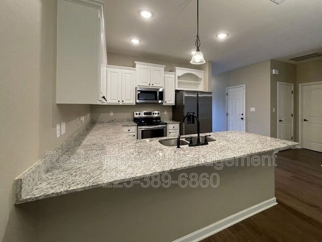Photo - 17414 Berkshire Dr