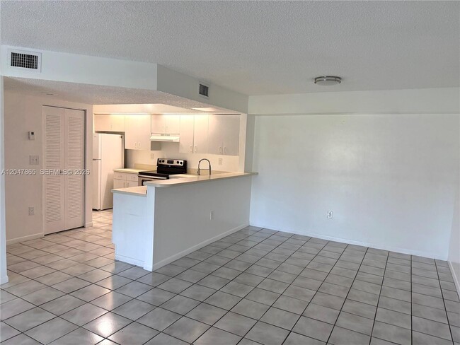 Photo - 8500 SW 212th St Unit 106