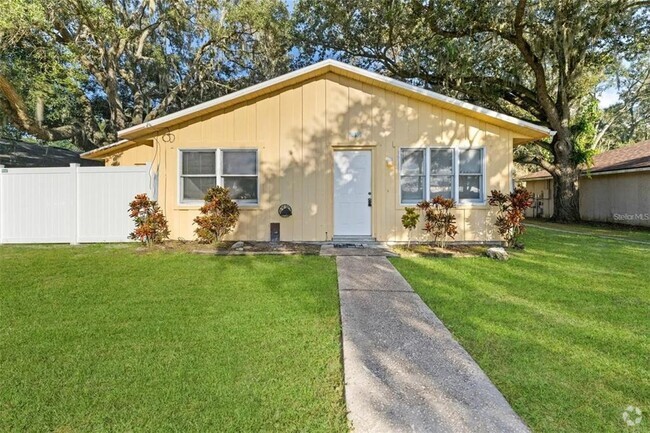 Building Photo - 4416 Highland Ln Rental