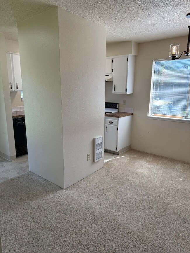 Photo - 162D00 Unit 2105