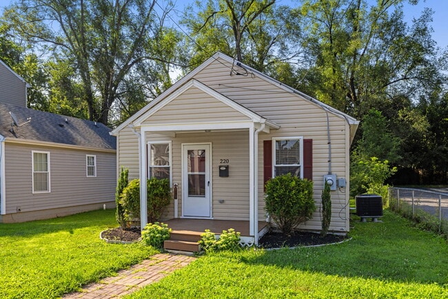 Photo - 220 E 2nd Ave