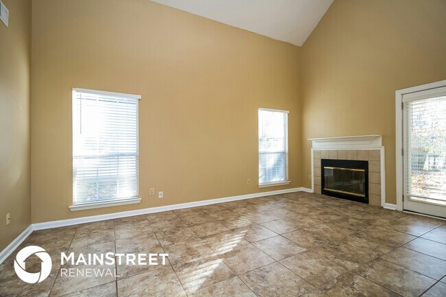 Photo - 2723 Riverbend Dr