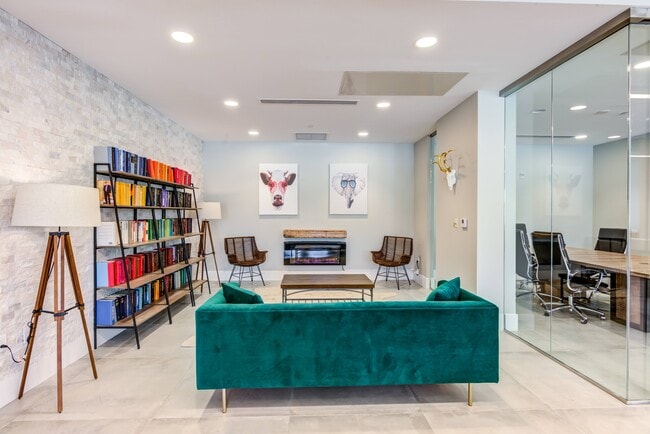 Photo - Zona Village