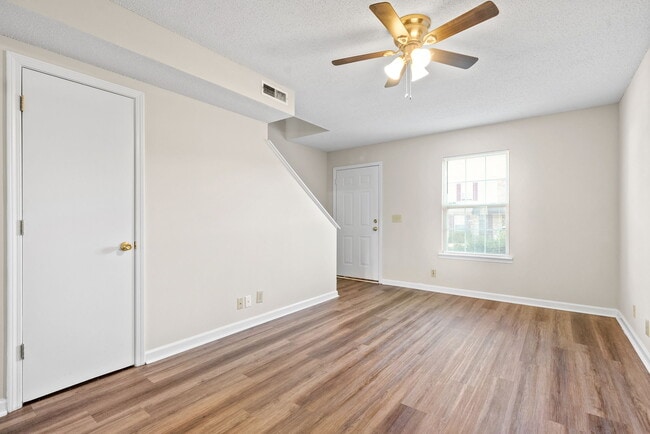 Photo - 2303 Raleigh Ct