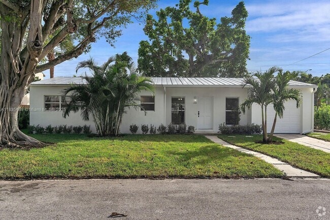 Building Photo - 1751 12th Ct N Rental