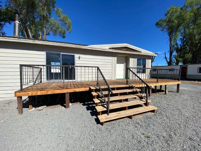 Building Photo - Zepeda-PM-020-0109-3862 Unit 3862 1/2 Clinton Ave