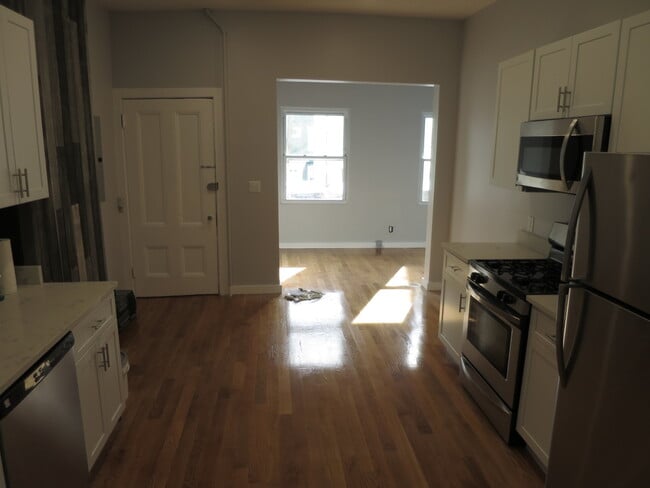 Photo - 356 Somerville Ave Unidad 1
