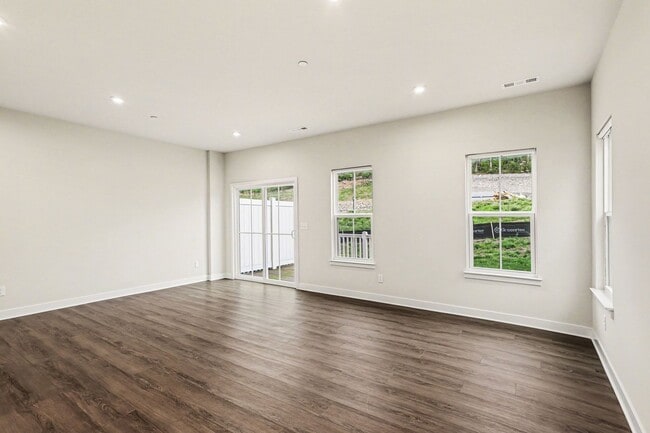 Photo - Townhome For Lease - Thompson's station