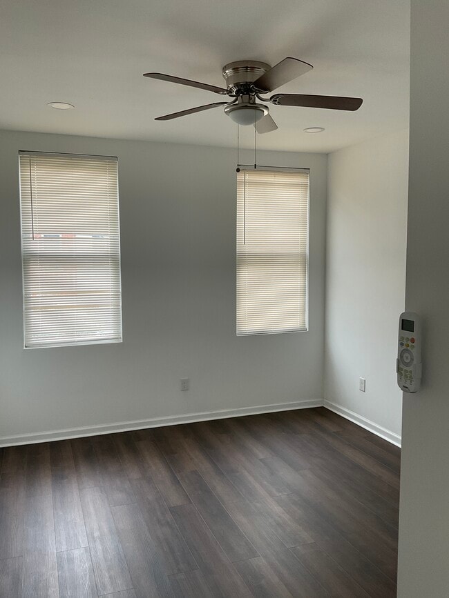 Building Photo - 3208 Eastern Ave Unit #B Rental